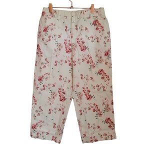 Croft & Barrow Capri Pants Size 6 Classic Floral
